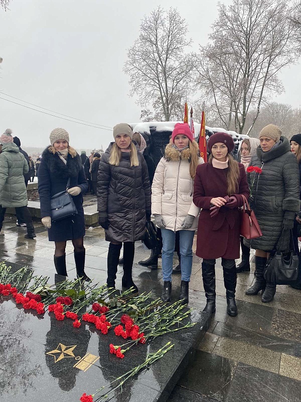 Шкала «нотариальных» духовных ценностей в день освобождения родного города