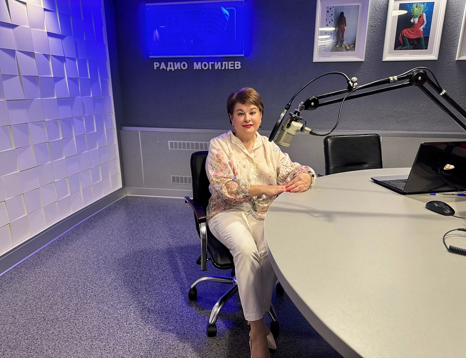 «Пять вопросов героине»: Валентина Яковлева о секретах профессии и силе белорусской женщины в эфире «Радио Могилев» 