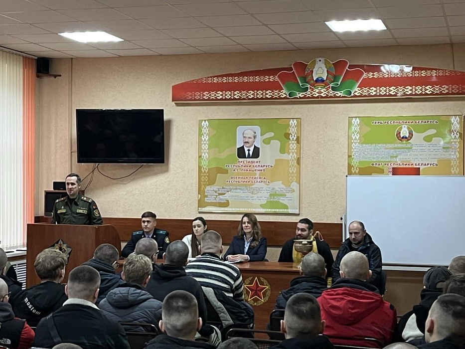 На базе Гомельского областного сборного пункта состоялись торжественные церемонии отправки нового пополнения военнослужащих