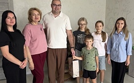 Поддержка многодетной семьи в рамках акции  «Соберем детей в школу»