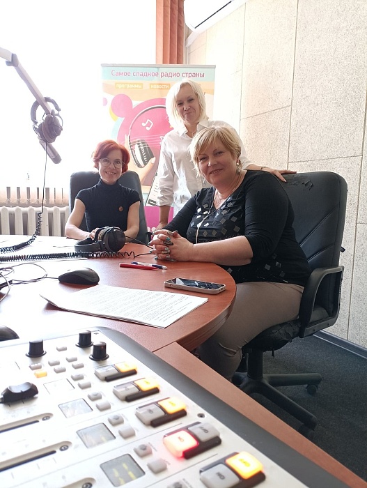 «За право! За дело!»: нотариус о защите прав детей в эфире радио «Зефир FM»