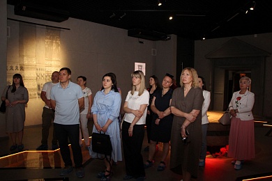 Чтобы жить, надо помнить: представители аппарата БНП посетили музей в мемориальном комплексе «Хатынь»