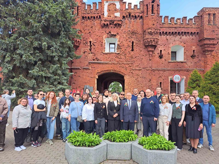 Место подвига, место памяти: Брестская крепость-герой