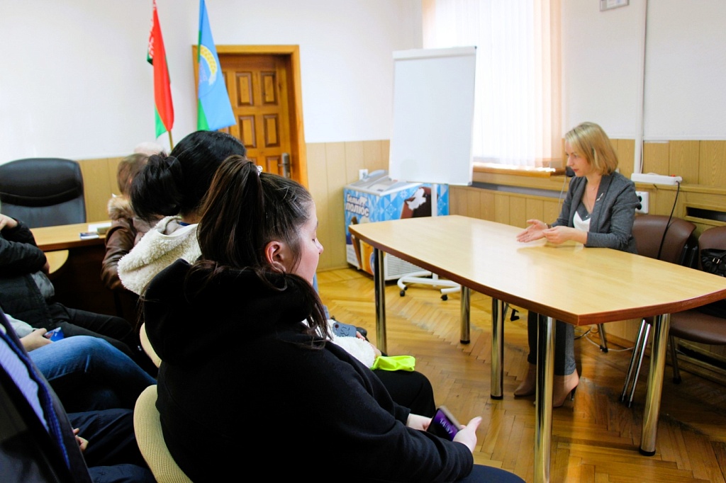 Заместитель председателя Гомельской областной нотариальной палаты провела информационное мероприятие в коллективе СООО "Ингман Мороженое"