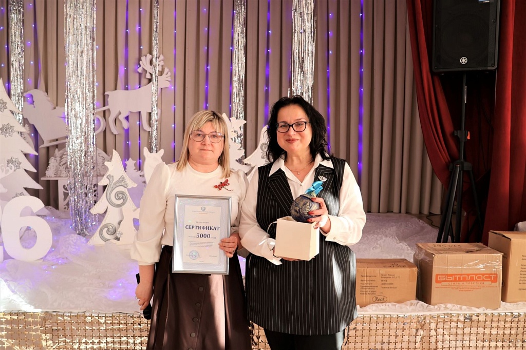 Татьяна Павлович поздравила воспитанников Руденской школы-интерната с новогодними праздниками