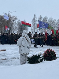 Под мирным небом 80 лет…