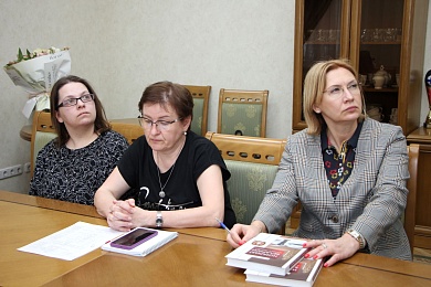 В Белорусской нотариальной палате прошла встреча с соавтором книги по истории нотариата