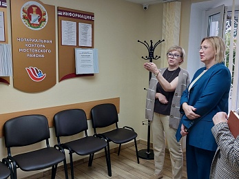 Наталья Борисенко посетила нотариальные конторы Гродненской области 