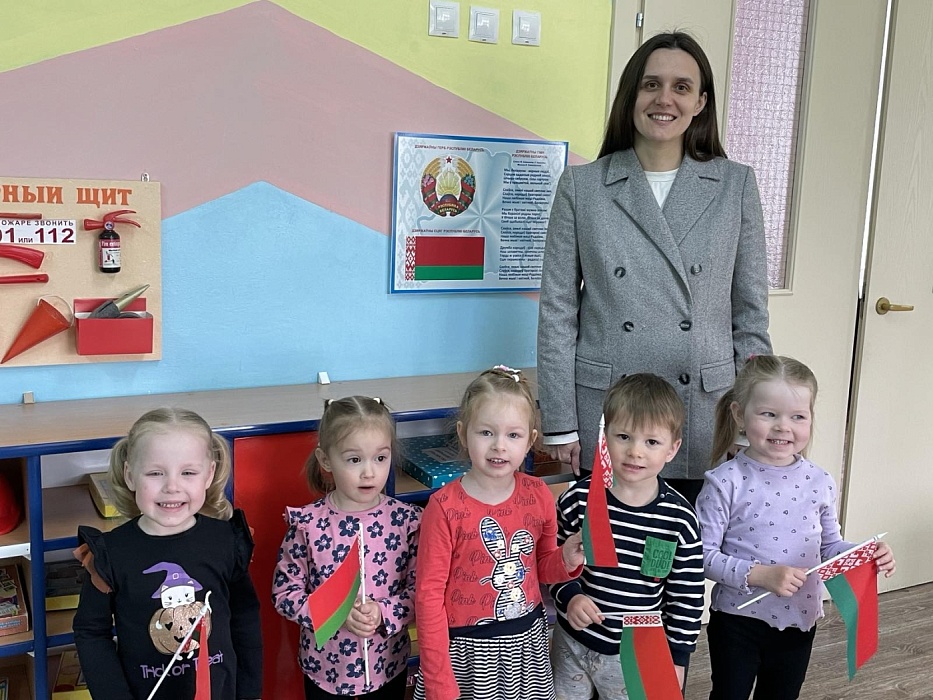 Герб, флаг и гимн Беларуси: урок патриотизма для самых маленьких