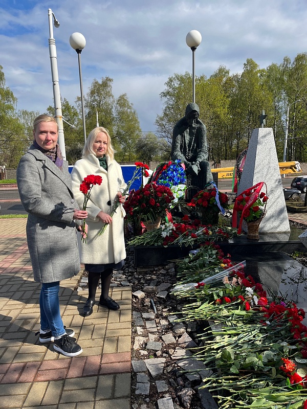 Память нашу не стереть с годами