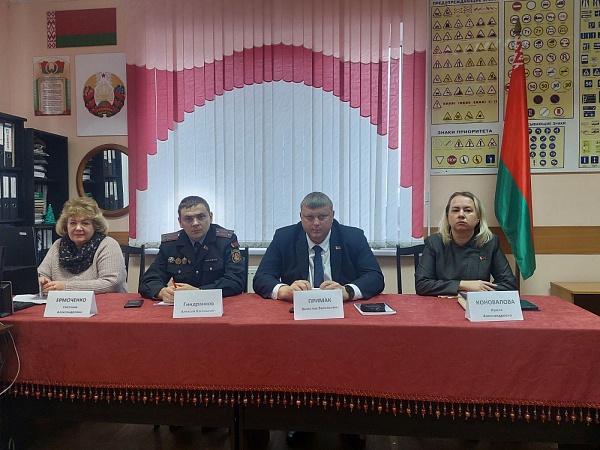 Встречи с трудовыми коллективами в составе информационных групп администрации Центрального района г. Гомеля