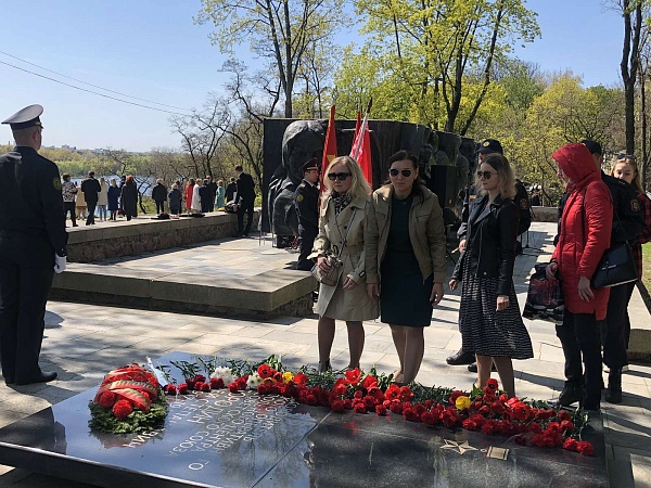 Нотариусы Гомельского нотариального округа присоединились к акции «Беларусь помнит. Помним каждого»