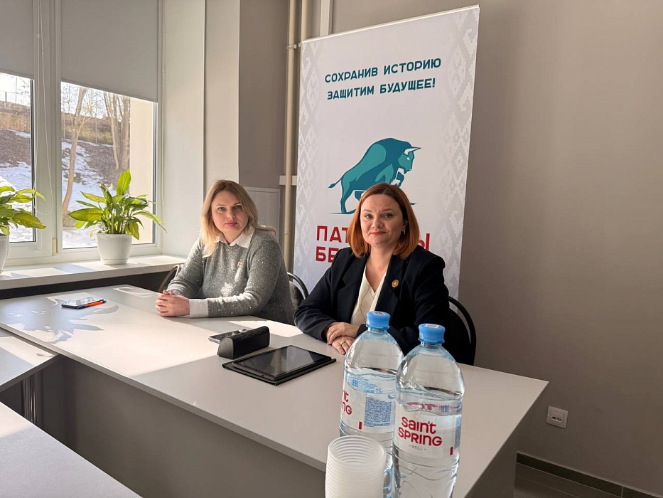 «Право знать» и автопробег ко Дню Конституции