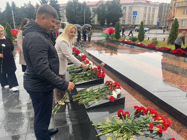 В знак памяти и единства