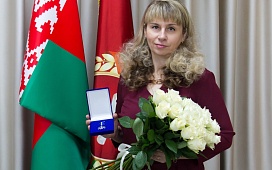 Удостоена нагрудного знака БНП
