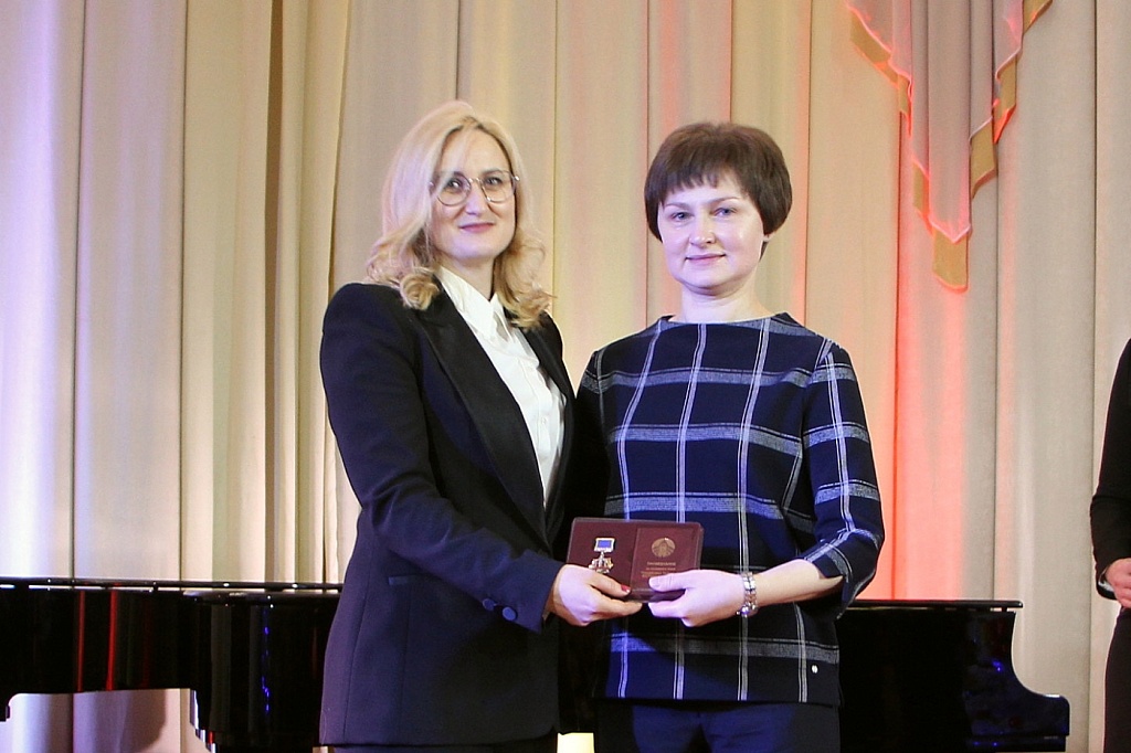 Нотариусы Радмила Щирая и Татьяна Стрикунова получили награды Министерства юстиции Республики Беларусь