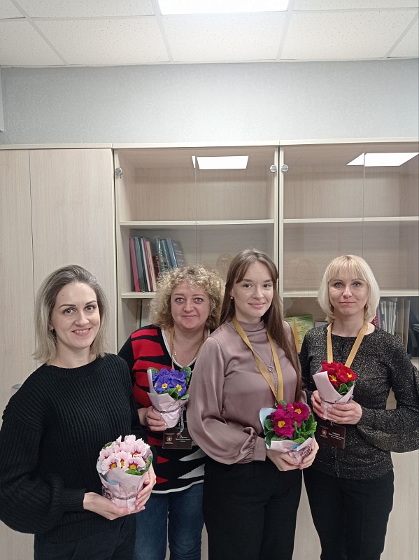 Поздравление нотариусов и работников Могилёвского нотариального округа от Могилёвской областной нотариальной палаты в честь Международного женского дня - 8 марта