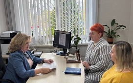 Доступность и качество: председатель Могилевской ТНП провела прием граждан и рабочее совещание в Шклове