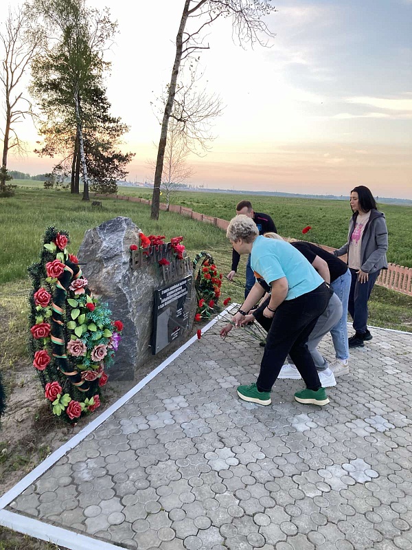 Память о сожжённых деревнях и мирных жителях: дань поколений