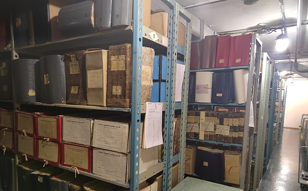 Нотариусы и работники нотариального сообщества Минской области посетили Национальный исторический архив Беларуси