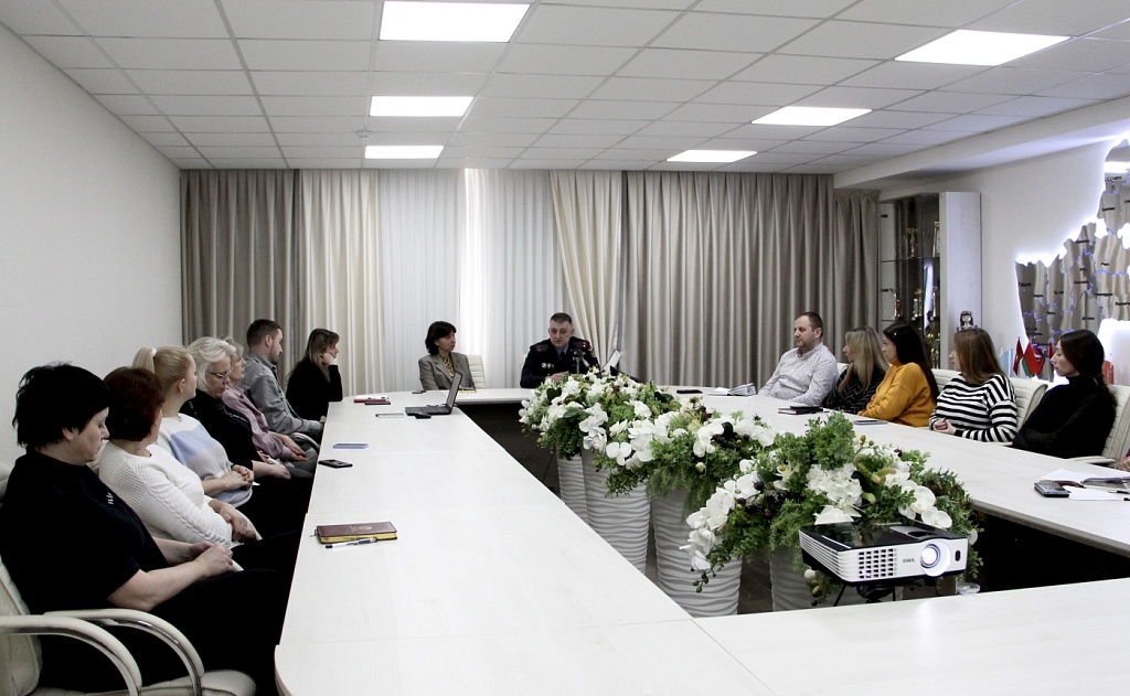 О противодействии экстремизму и его проявлениям