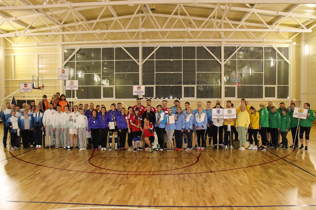 1-ый турнир по волейболу среди нотариусов прошел в Орше 