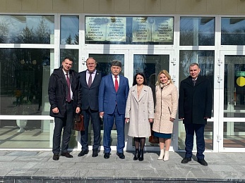 Заместитель Министра юстиции посетил нотариальную контору Чечерского района