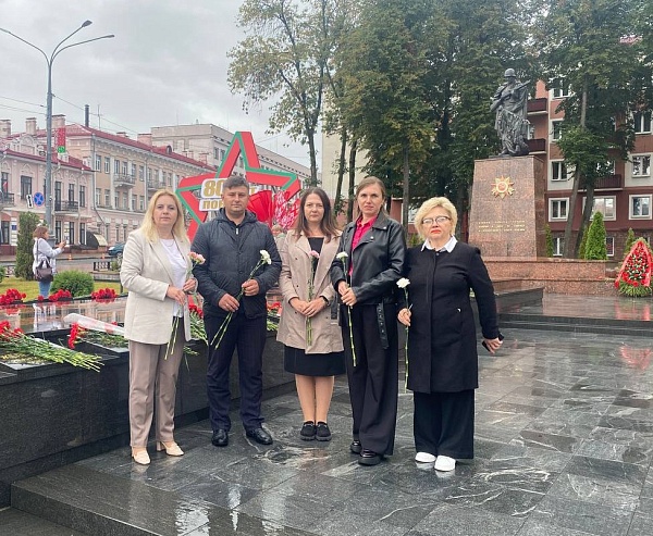 В знак памяти и единства