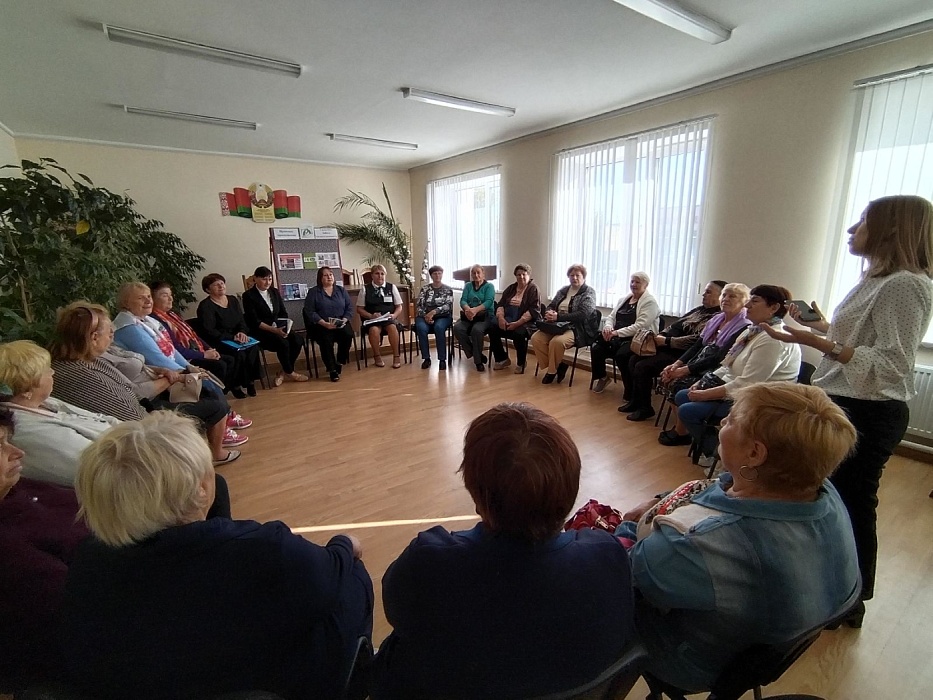 Круглый стол на тему "Правовое просвещение пожилых граждан"