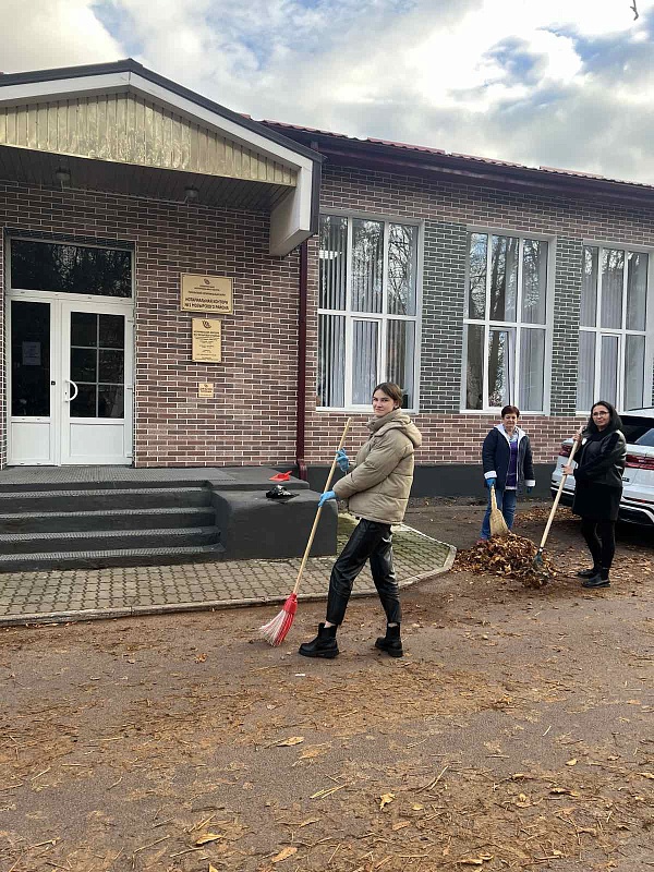 Нотариусы и работники нотариальных контор Гомельского нотариального округа приняли участие в акции нотариата "Приумножим красоту родного края"