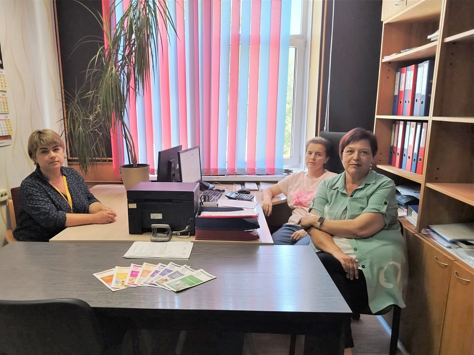 Правовое просвещение и безопасность: старший консультант нотариальной конторы № 2 г. Бобруйска посетила ООО «Правовой ресурс»