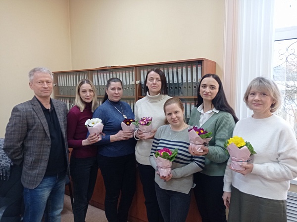 Поздравление нотариусов и работников Могилёвского нотариального округа от Могилёвской областной нотариальной палаты в честь Международного женского дня - 8 марта