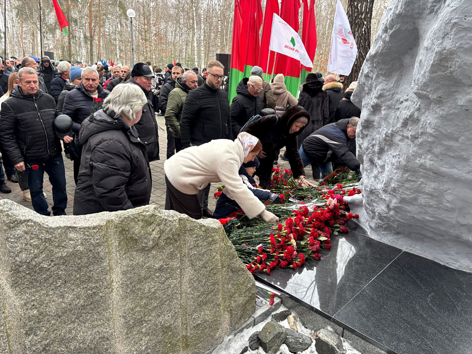 Митинг в честь 37-й годовщины вывода советских войск из Афганистана