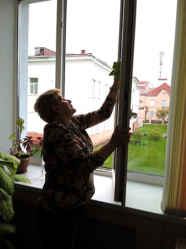 На субботник – дружно, весело и с хорошим настроением!