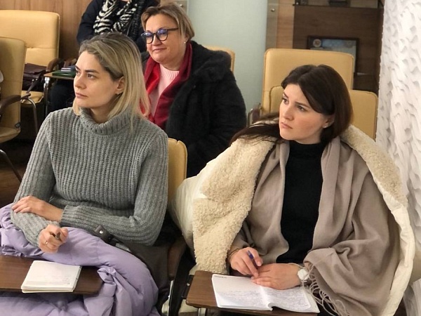 В многофункциональном центре БНП прошли очередные курсы повышения квалификации