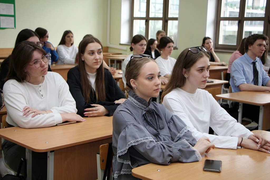 Татьяна Лисок встретилась со студентами юридического колледжа БГУ 