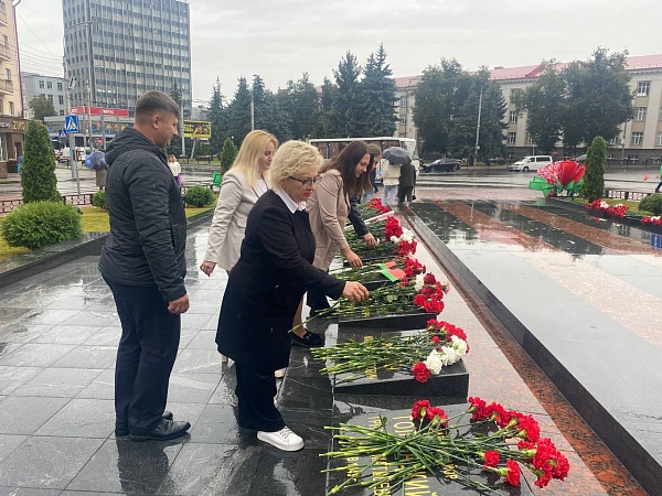 В знак памяти и единства