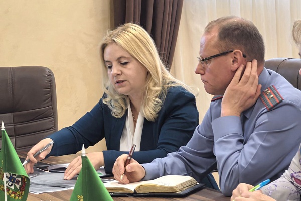 В Главном управлении юстиции Гомельского облисполкома состоялась рабочая встреча с представителями УВД Гомельского облисполкома