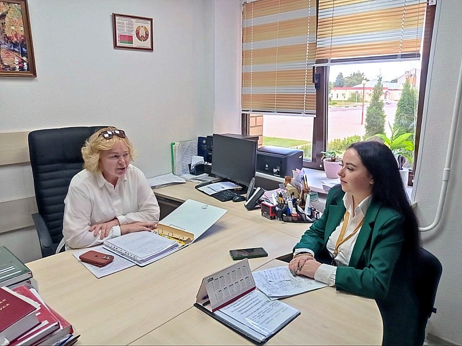 Председатель Могилевской областной нотариальной палаты провела выездной личный приём в нотариальной конторе Дрибинского района