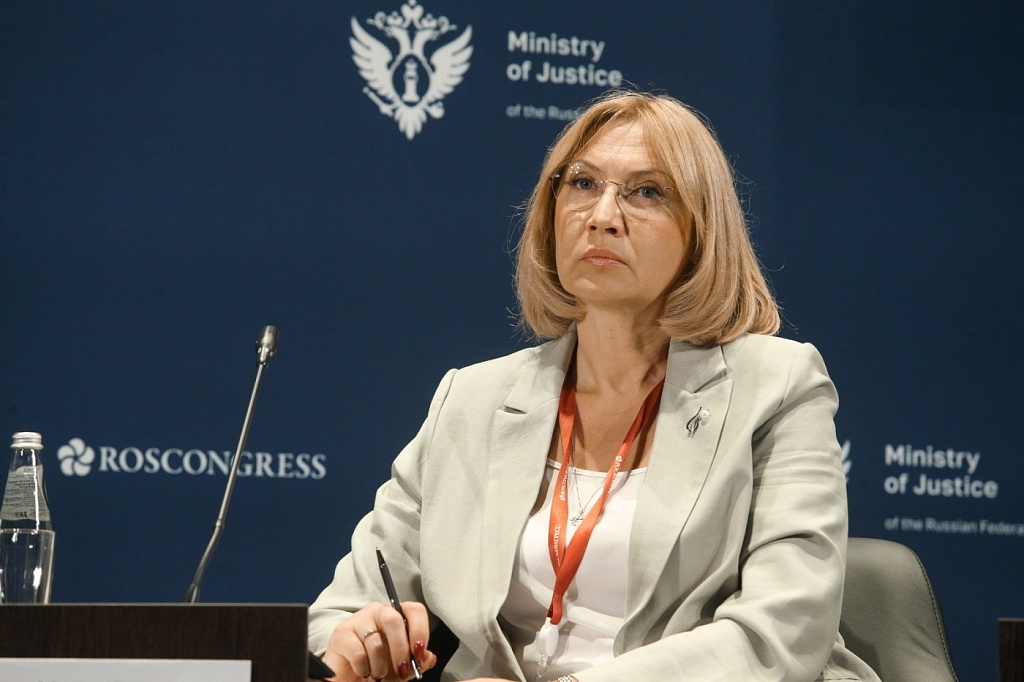 Наталья Борисенко участвует в Петербургском международном юридическом форуме