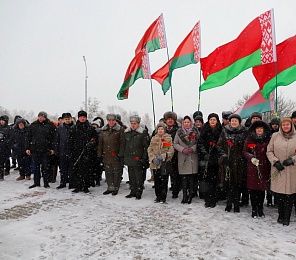 Под мирным небом 80 лет…