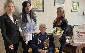 Знак уважения: ветерана Бориса Жукова посетили с поздравлениями 