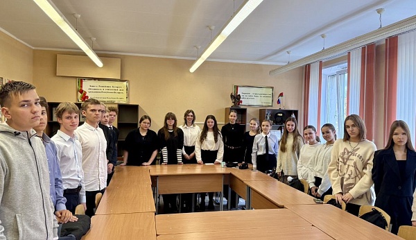 Встреча с учащимися класса правовой направленности
