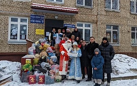 «Силы добра: поздравление детей в самый волшебный праздник года!»