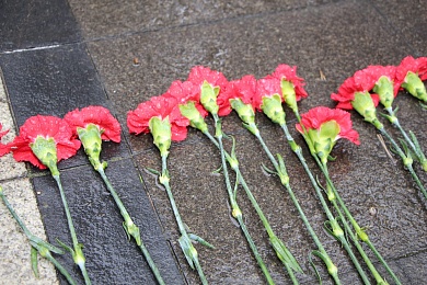 Наталья Борисенко возложила цветы к мемориальному комплексу «Масюковщина»