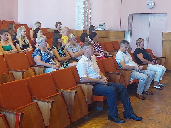 Встреча нотариусов с трудовыми коллективами
