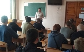 Встреча нотариуса с впервые голосующими студентами