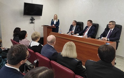 Министр юстиции посетил нотариальную контору Жлобинского района
