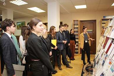 Студенты юридического факультета БГУ посетили выставку по истории нотариата