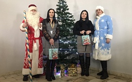 Поздравляем коллег С наступающим Новым годом!